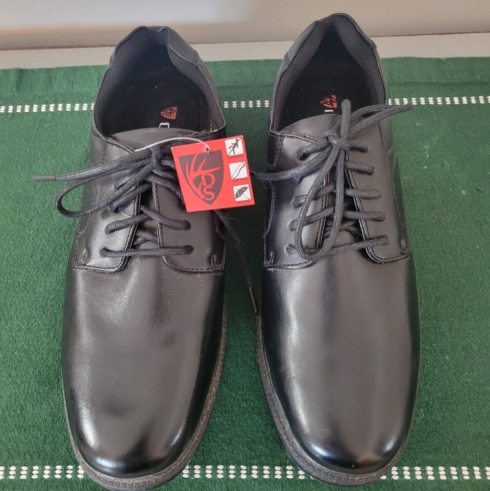 DEER STAGS Oxford 8 1/2 Mens Black Leather Rubber Soles NWT